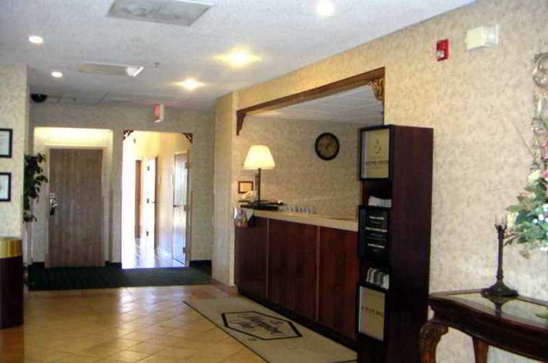 Hampton Inn Kansas City Blue Springs Interior photo